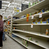 Mexico_City_Empty_Shelves_in_a_Supermarket_Swine_Flu